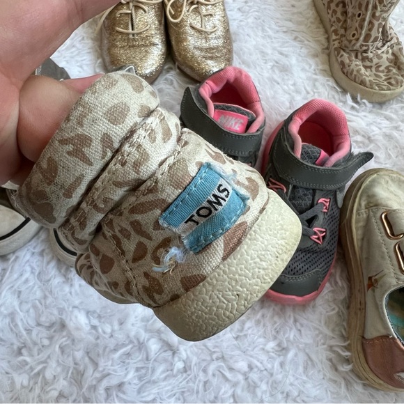 7 Baby Toddler Shoes Hunter Nike Toms Children's Place Crazy 8 Converse Sz 7 - Picture 15 of 16